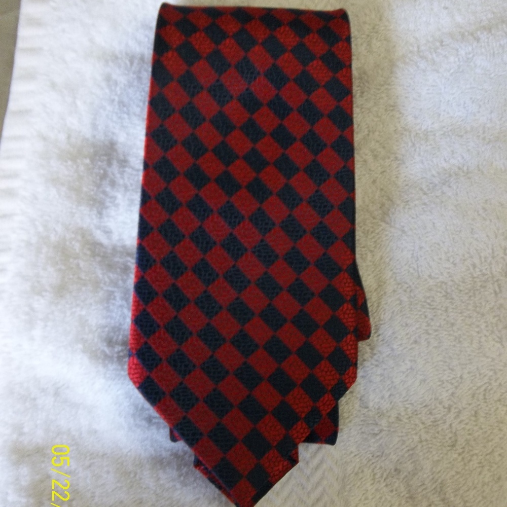 New ShlaxWing  Red/Blue Tie